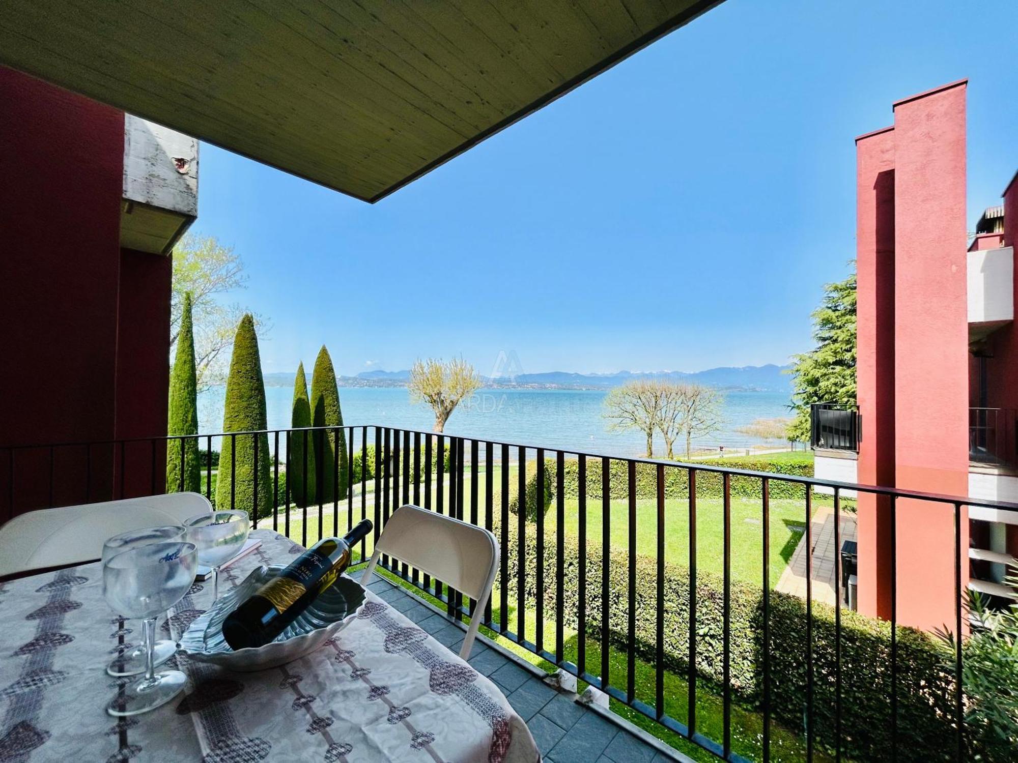 Poseidone Rif Apartment Sirmione Exterior photo