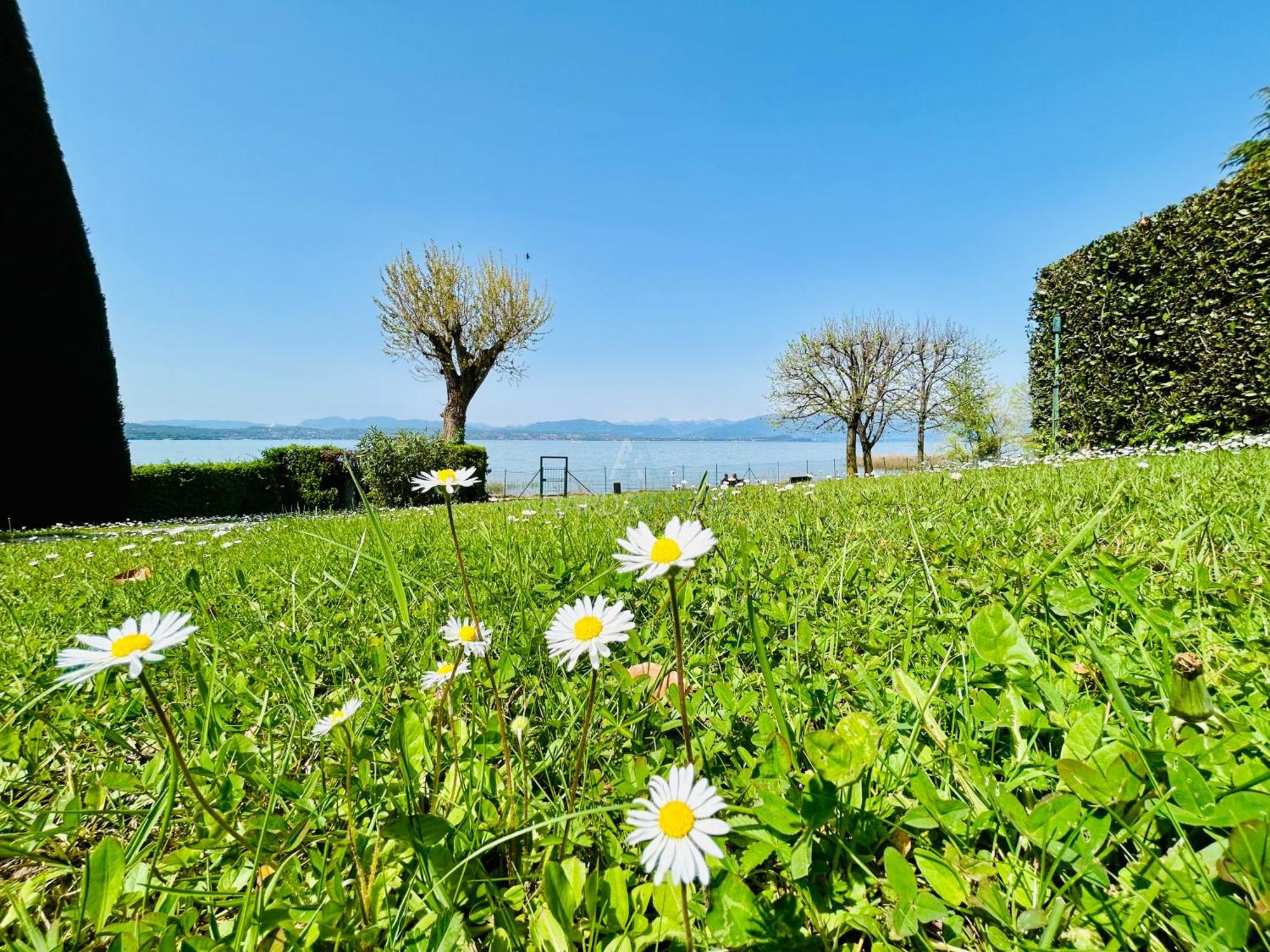 Poseidone Rif Apartment Sirmione Exterior photo